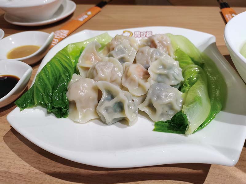 天氣冷了吃什么，來(lái)胃口福吃餃子，鮮香味十足，太好吃了